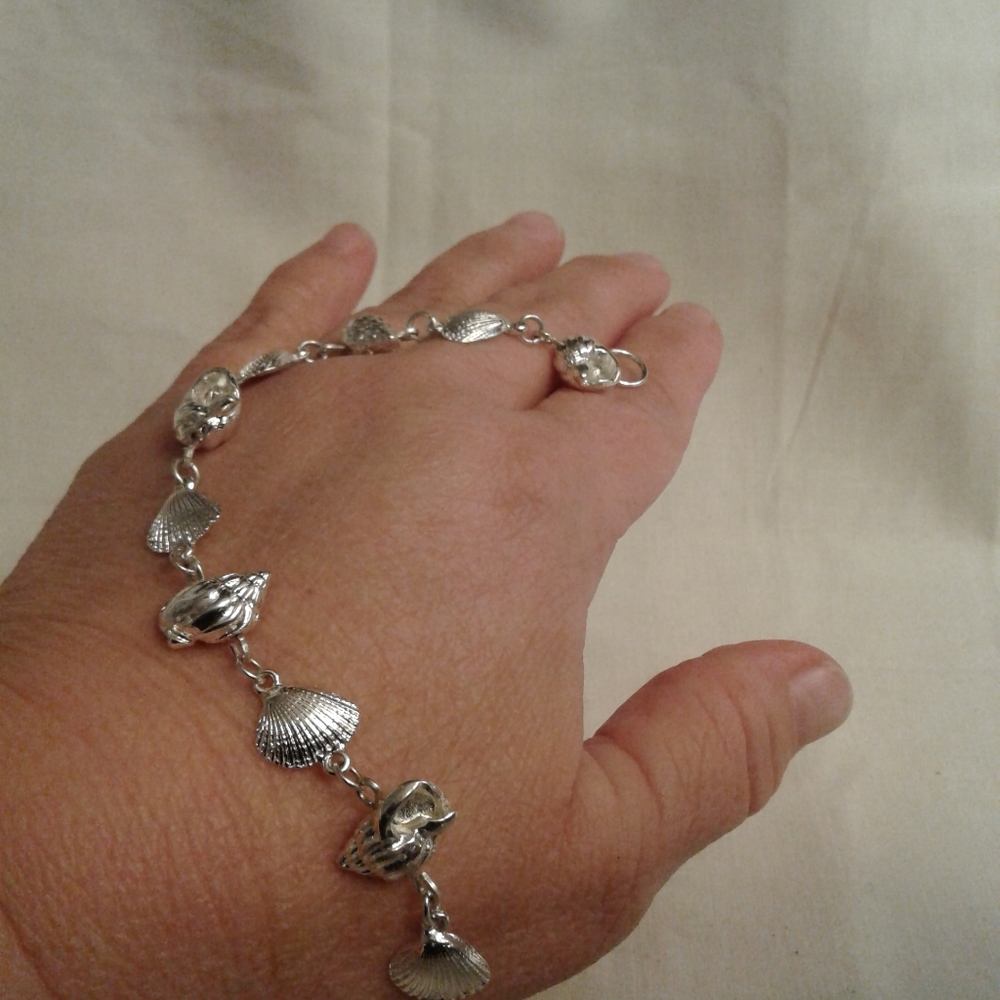 Sea shell bracelet - Picture 3 of 11